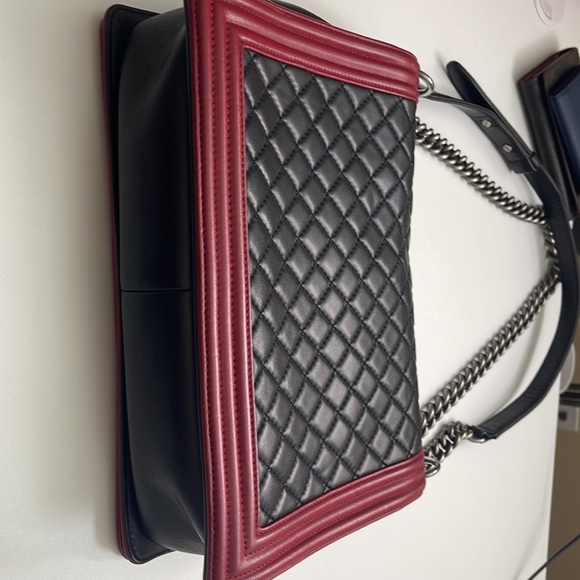 Chanel Lambskin Quilted Large Boy Bag flap, Black with Red piping - Picture 9 of 15